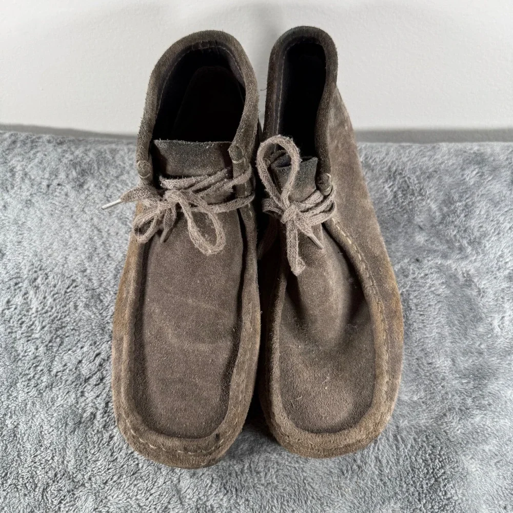 Clarks wallabee boot